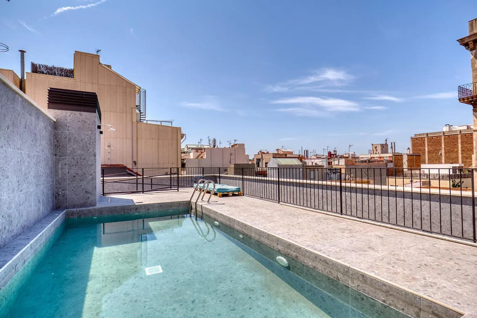 Blueground Vila De Gracia Pool Roof Bcn-56 Barcelona Apartment